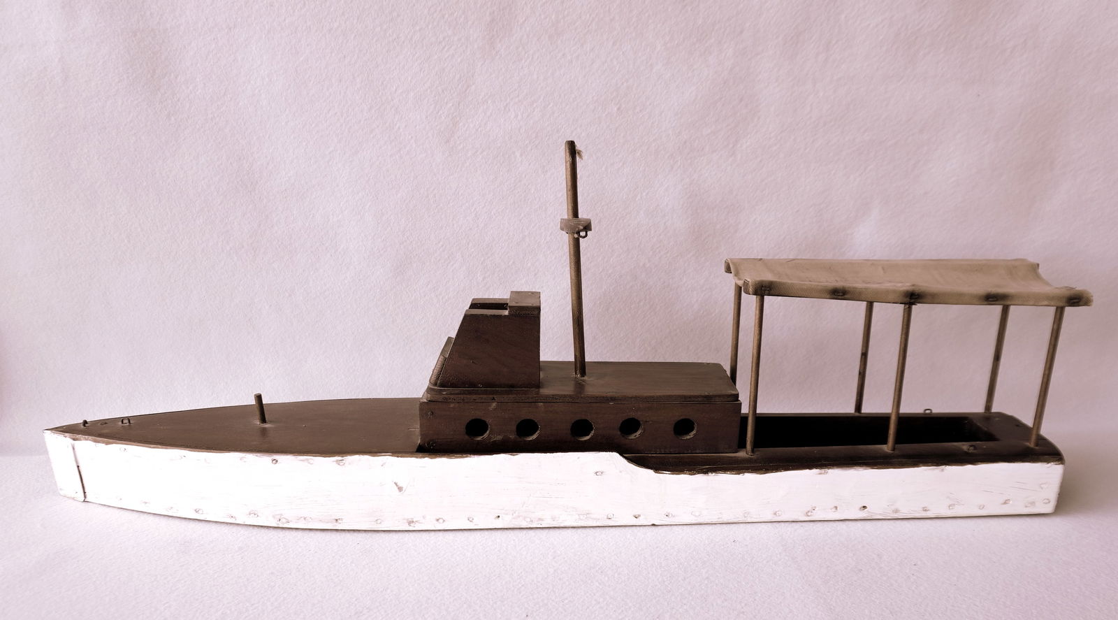 A handmade cruiser boat model with canvas covered canopy, in original paint, circa 1930-50 - good (1 of 5)