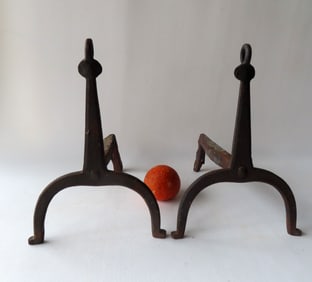 A pair of small size hand forged Queen Ann period andirons, late 18th century. Very good condition.