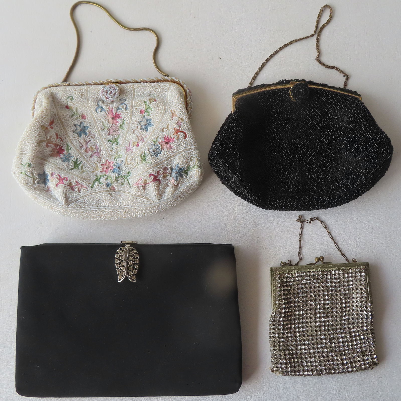 Grouping of 4 Art Deco period lady's evening purses, including a Delill (Made in France) beaded (1 of 6)