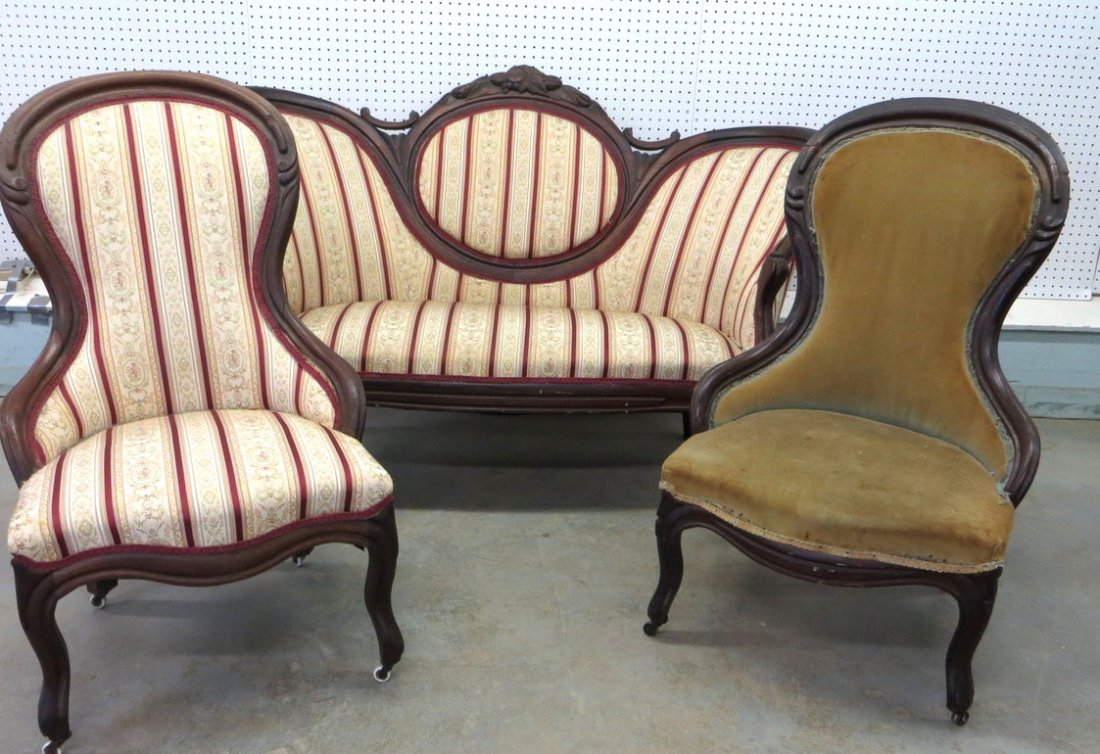 Set of 3 Victorian chairs including love seat and 2 sid: Set of 3 Victorian chairs including love seat and 2 side chairs - settee with carved floral back.