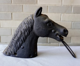 A cast iron horse head hitching post, detailed mane and face, late 19th to early 20th century, good
