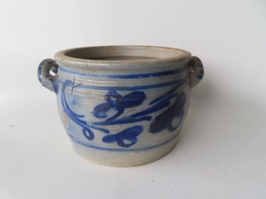 A German Westerwald salt glazed stoneware pot decorated with cobalt blue flowers and having 2