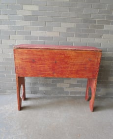 A primitive 2 part grain or dough box, 19th century, with key-hole cut-outs on sides, traces of