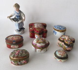 Grouping of 7 patch boxes, 1 in enameled brass, 1 a small round enameled box decorated with cherubs,