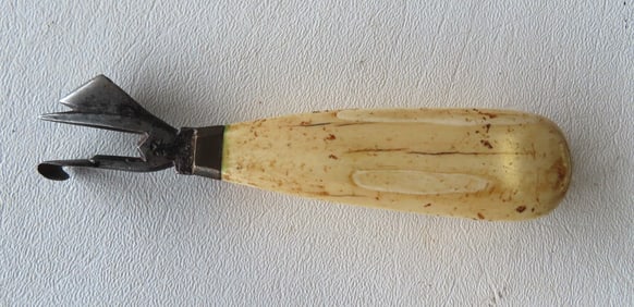 A sailor's handmade race knife (or rigging knife) with ivory handle, early to mid 19th century. Pati