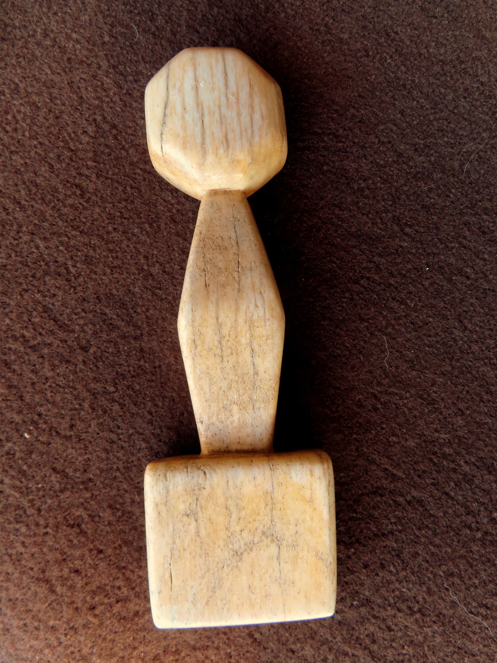 A sailor's whalebone seam rubber, mid to late 19th century. Patina and use wear consistent with age: A sailor's whalebone seam rubber, mid to late 19th century. Patina and use wear consistent with age and in very good condition. Measures 6 1/4"L x 2"W. Provenance: From the estate of Jeff Raymond, Red