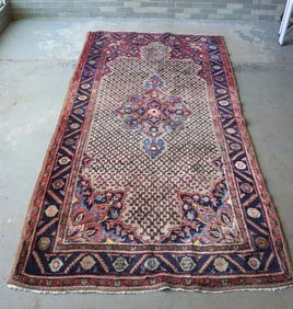 Oriental entrance hall rug, hand woven, very good condition, early to mid 20th century. Measures 9'