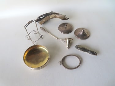 Grouping of damaged sterling silver for scrap. Weighs 9.6 troy ozs. of pure silver.