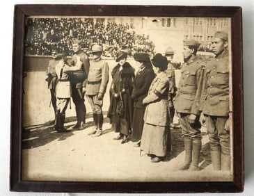 Rare WW1 glossy photo showing General Ferdinand Foch pinning a French medal on an unknown US Major -