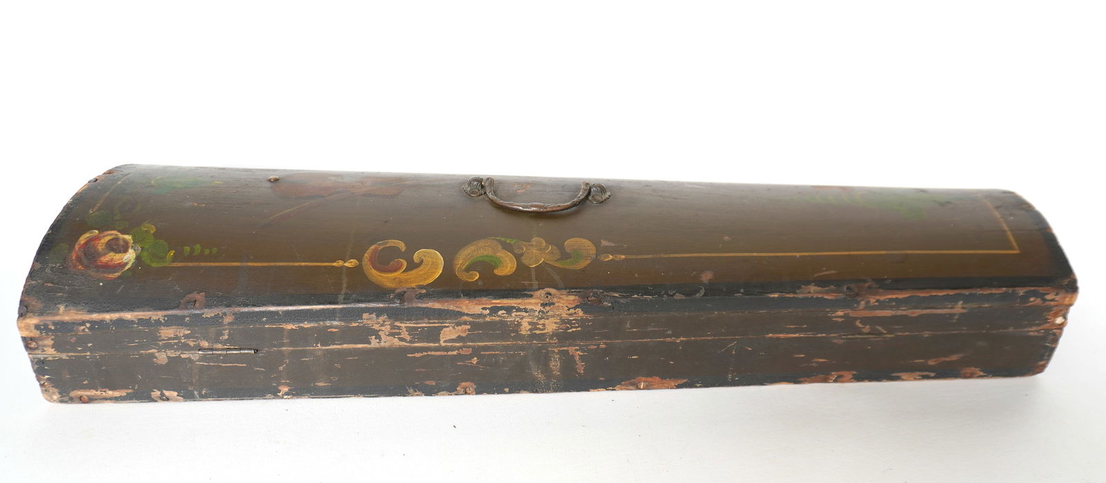 A folk art mid 19th century violin case with hand painting of a violin and bow on the top - good: A folk art mid 19th century violin case with hand painting of a violin and bow on the top - good condition with use wear consistent with age - measures 29"L x 10"W x 5"H. Provenance: From the Marni Ba