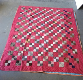 Patchwork quilt in Irish Chain pattern, all hand sewn, circa 1900, 2 small areas of loss along