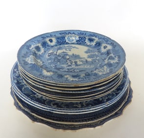 Grouping of 12 Staffordshire blue and white transferware plates, early 19th century including: 7