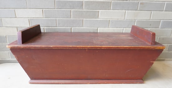 A good lidded dough box with side handles, canted sides, original lid with cleats (for removing lid)