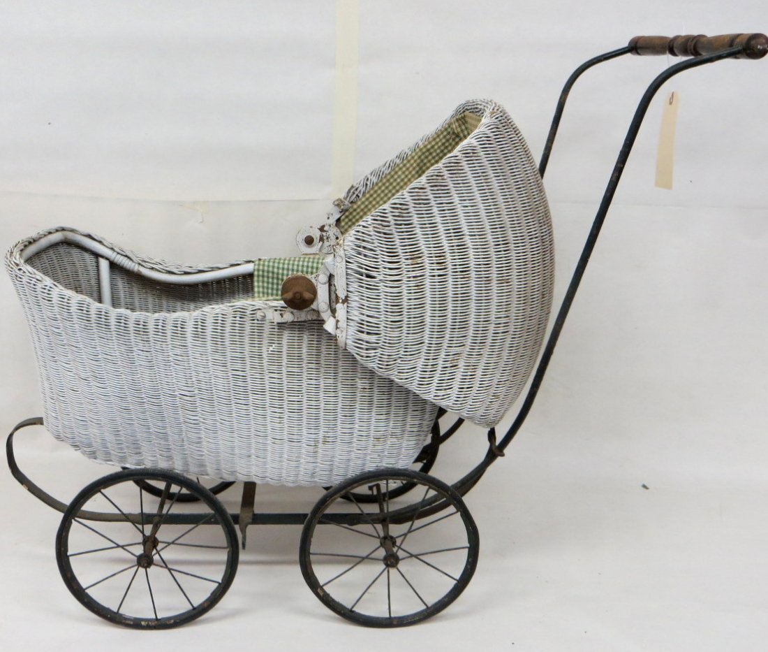 Wicker doll stroller.: Wicker doll stroller.
