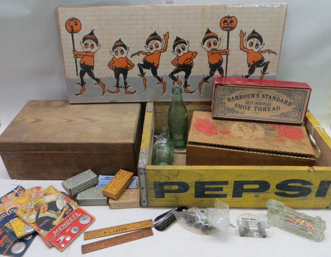Lot of advertising items including glass candy containe: Lot of advertising items including glass candy container in the form of a train with original candy, Pepsi soda carton, various keys, Flemish art box, old cardboard pill boxes with pills, 2 coca cola