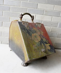 A Victorian fireplace coal scuttle in original paint with original shovel, late 19th century. Barn