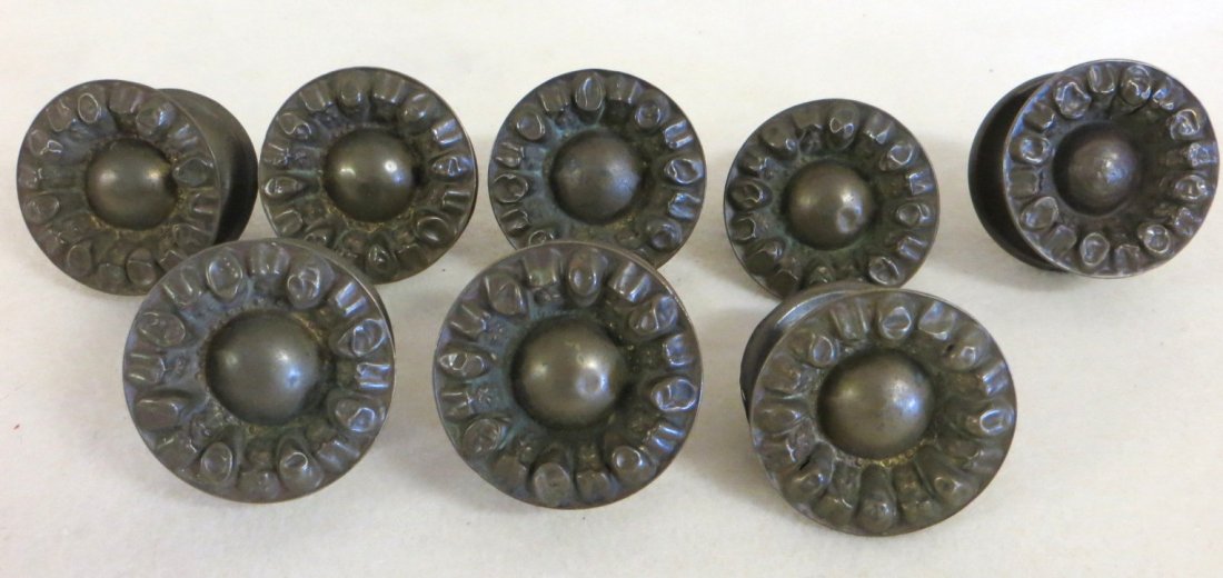 Set of 8 Sheraton brass pulls.: Set of 8 Sheraton brass pulls.