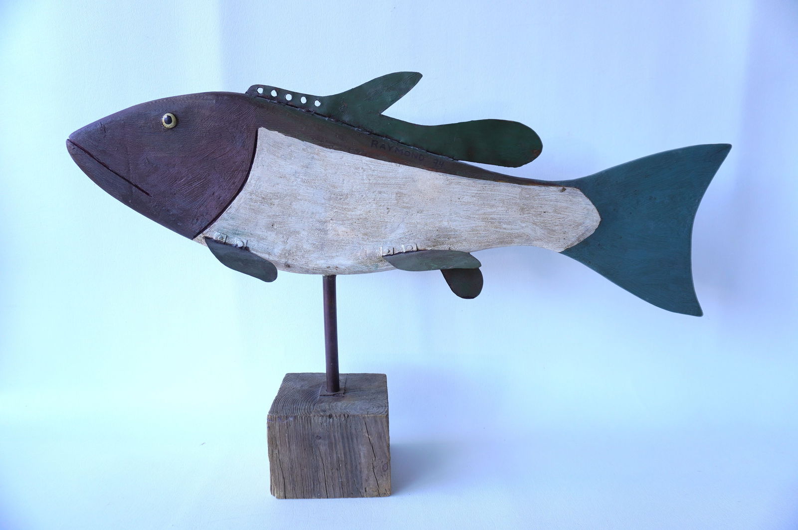 Jeff Raymond, folk art fish carving (1949-2022, Poughkeepsie and Red Hook NY). A stylized wooden (1 of 6)
