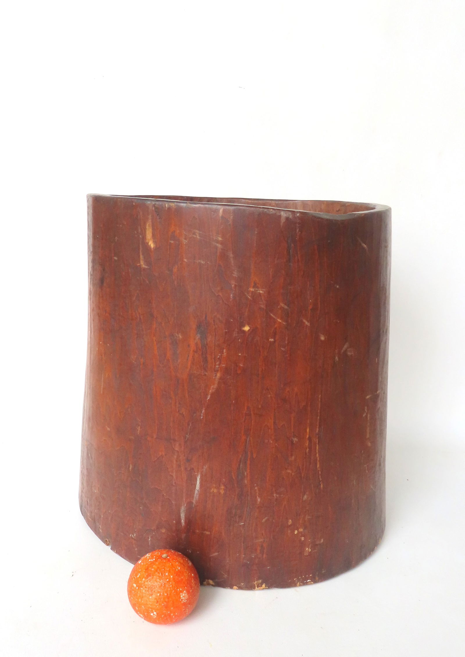 A primitive wooden dug out wooden bucket, with applied circular wooden bottom, good condition,: A primitive wooden dug out wooden bucket, with applied circular wooden bottom, good condition, probably late 18th century. Note the chamfering on exterior and interior of pail in natural finish. Small