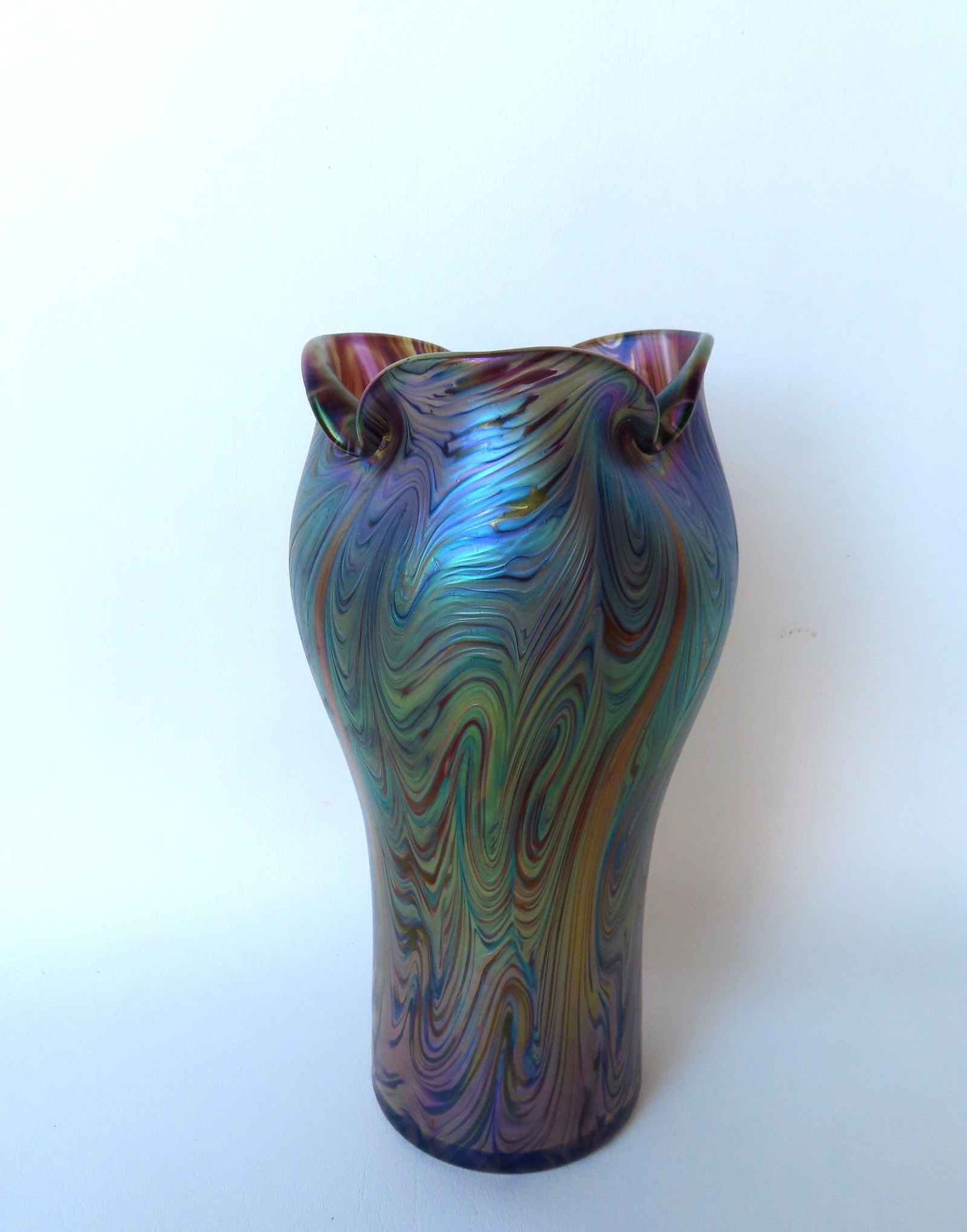 An impressive Loetz Phaenomen glass iridescent vase, circa 1898-1903 - not signed - 11"H x 6"W. Note (1 of 5)