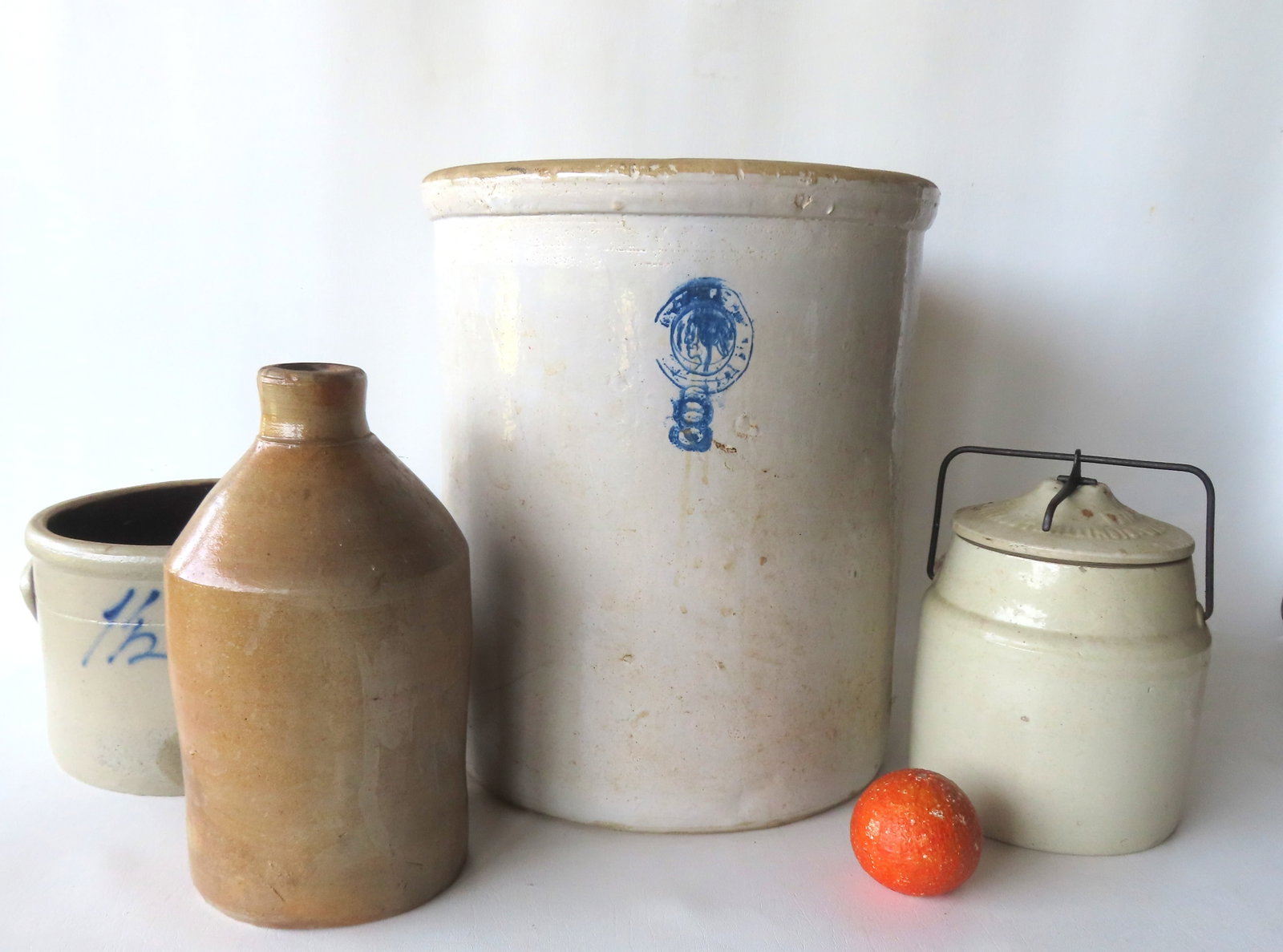 Four pieces of stoneware including a 1 1/2 gallon crock with cobalt blue number - very good (1 of 18)