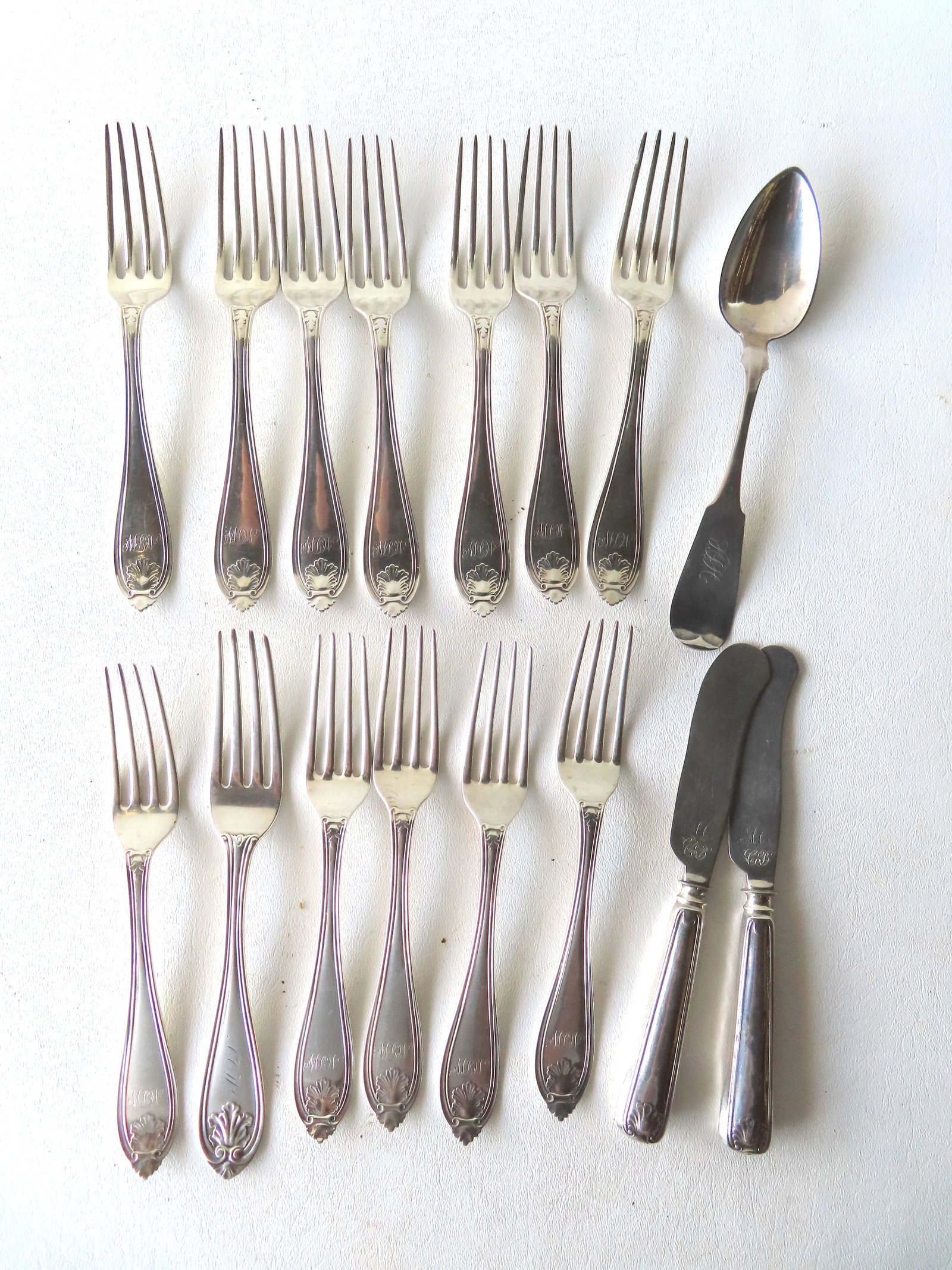 A grouping of silver, probably American coin silver, early 19th century. (1 of 8)