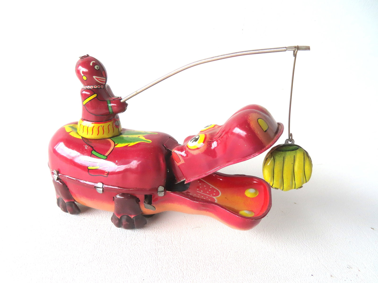 "Happy Hippo" windup Japanese lithographed tin toy signed T.P.S. - excellent condition in working (1 of 3)