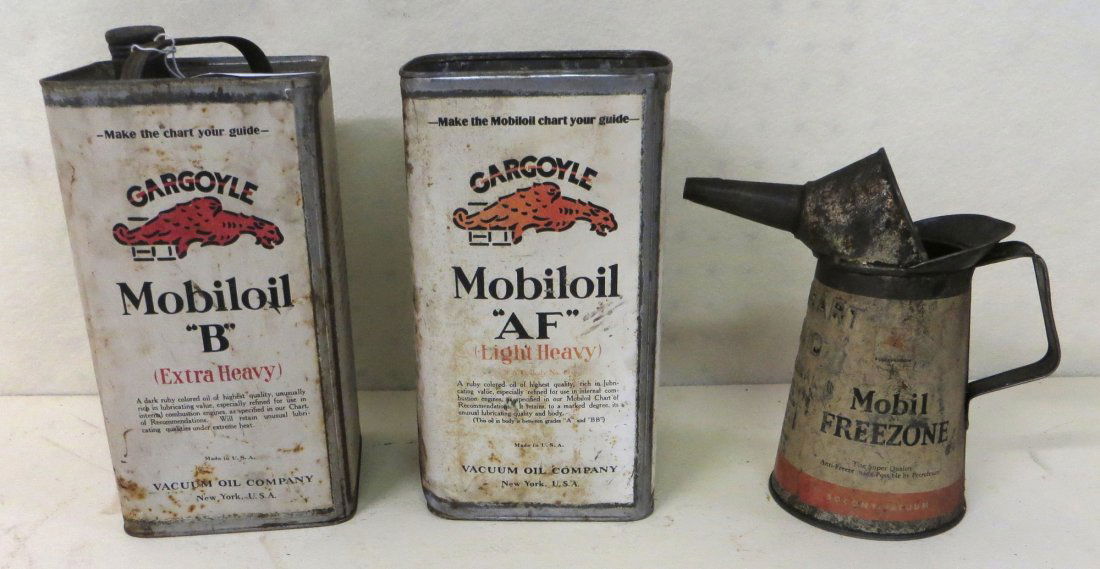 Two Gargoyle Mobiloil tins including "B" and "AF" plus : Two Gargoyle Mobiloil tins including "B" and "AF" plus Socony Mobil Freezone dispenser.