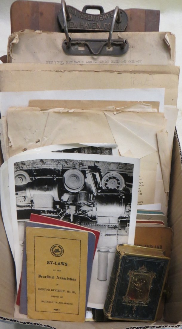 Lot of old rail road memorabilia including NY, New: Lot of old rail road memorabilia including NY, New Haven, Hartford RR company documents, Central New England Railway Company Rates of Pay and Regulations 1913 - 1927, 8 RR telegraphers pin backs, 2 st