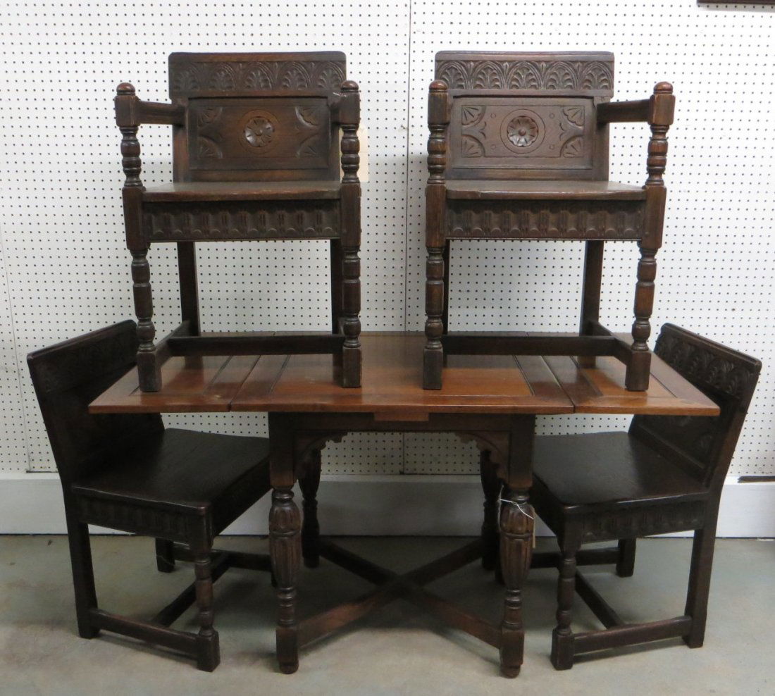 Signed Kittinger refractory kitchen table and 4: Signed Kittinger refractory kitchen table and 4 matching chairs - oak - early William & Mary design - Excellent condition.