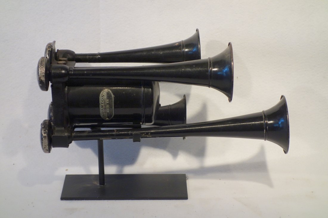 Truck horn signed Sparton Model 195 - 6 volt - The (1 of 4)