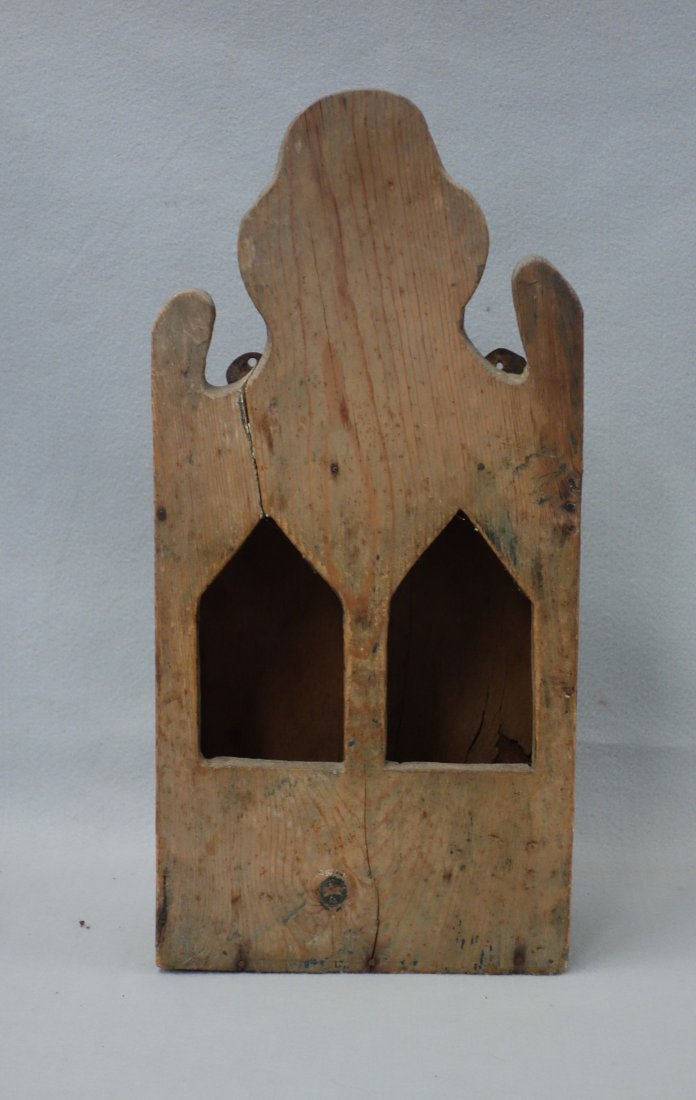 Early primitive wooden wall house - dovetailed (1 of 4)