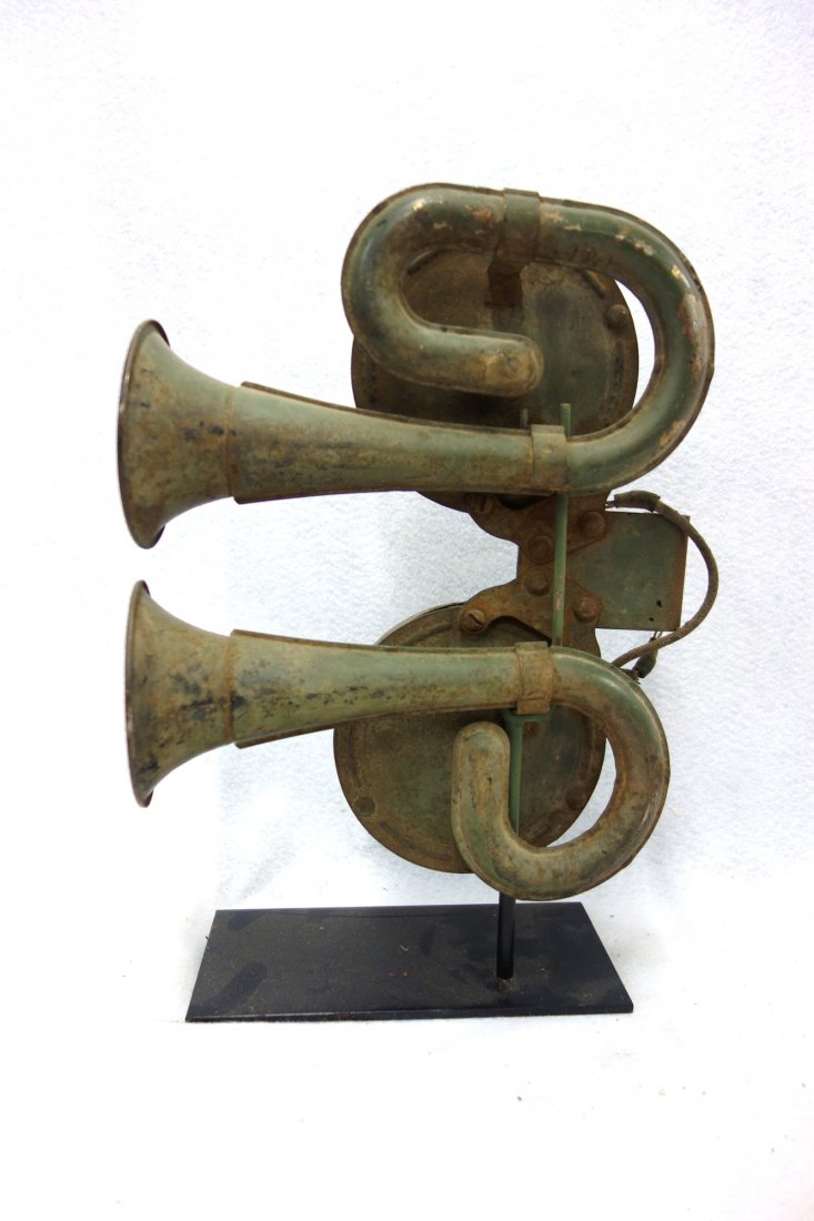 Large automobile or truck double horn in old green (1 of 3)