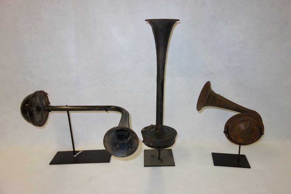 Three vintage truck/auto horns, early 20th century. (1 of 5)