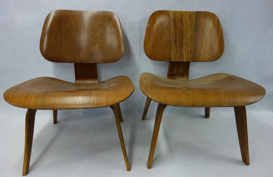 Pair of unmarked mid-century modern bent plywood chairs: Pair of unmarked mid-century modern bent plywood chairs - 27"H. One seat loose, the other needing work. Provenance: Sam and Grayson Hall. Sam Hall (1921-2014) : Noted screen writer, particularly soap 