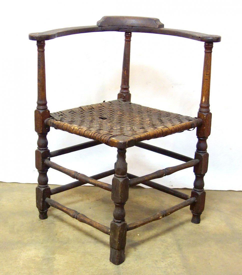 Connecticut corner chair with original old finish and (1 of 8)