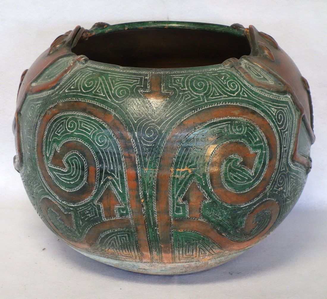Terra cotta indian pot decorated with stylized frogs (1 of 7)