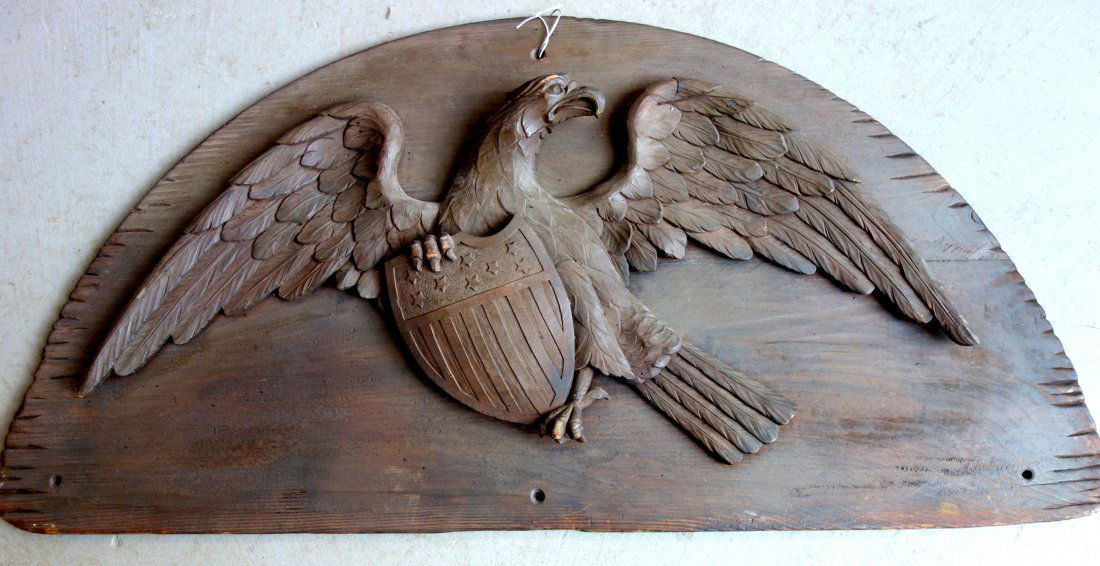 Large carved spread wing eagle wall plaque. (1 of 5)