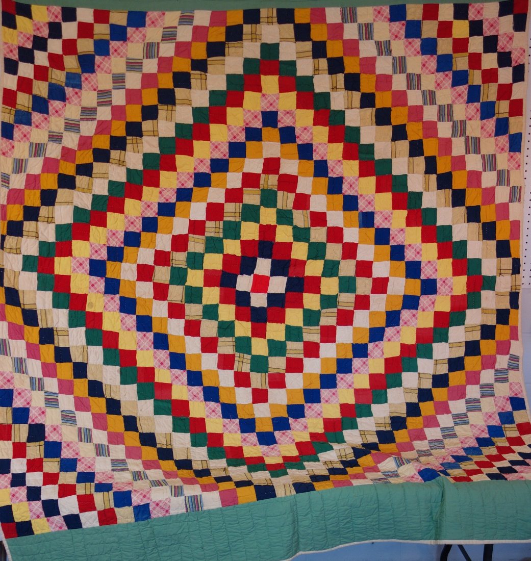 Patchwork quilt, early to mid 20th century. Very good (1 of 4)