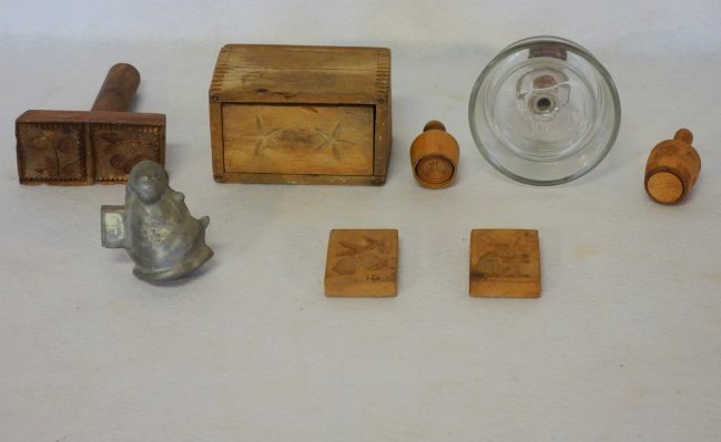Grouping of 8 country molds including glass butter mold (1 of 5)