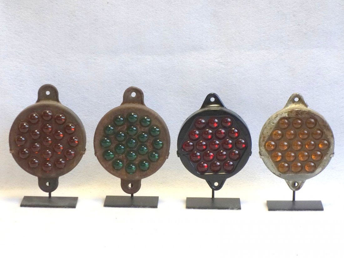 Four automobile/truck reflector lights - 5.25"D (1 of 3)