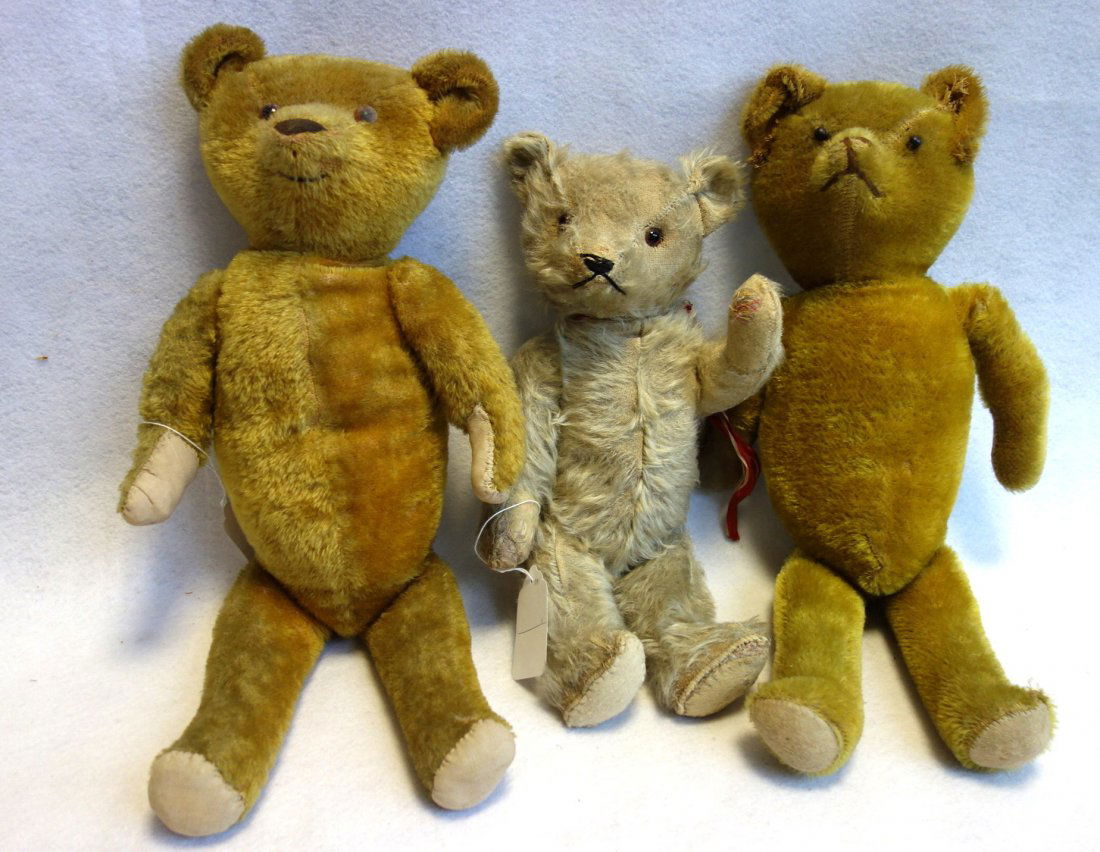 Three jointed Teddy Bears. (1 of 8)