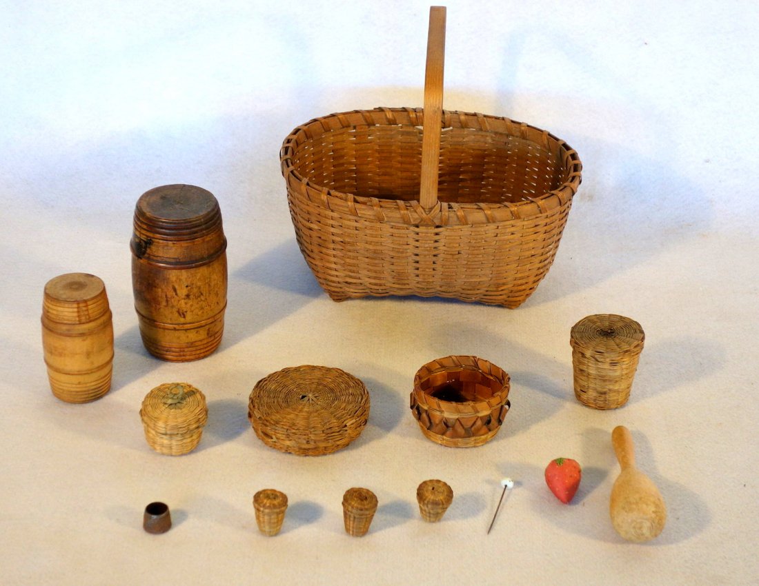 Grouping of mostly sewing items including small splint (1 of 4)