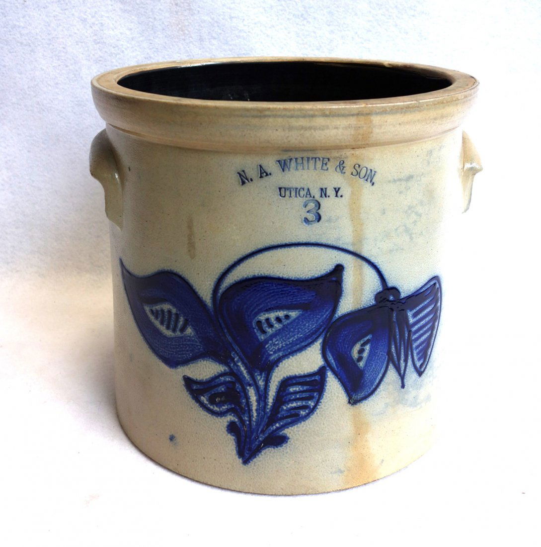 N.A. White & Sons Utica NY Crock. (1 of 7)