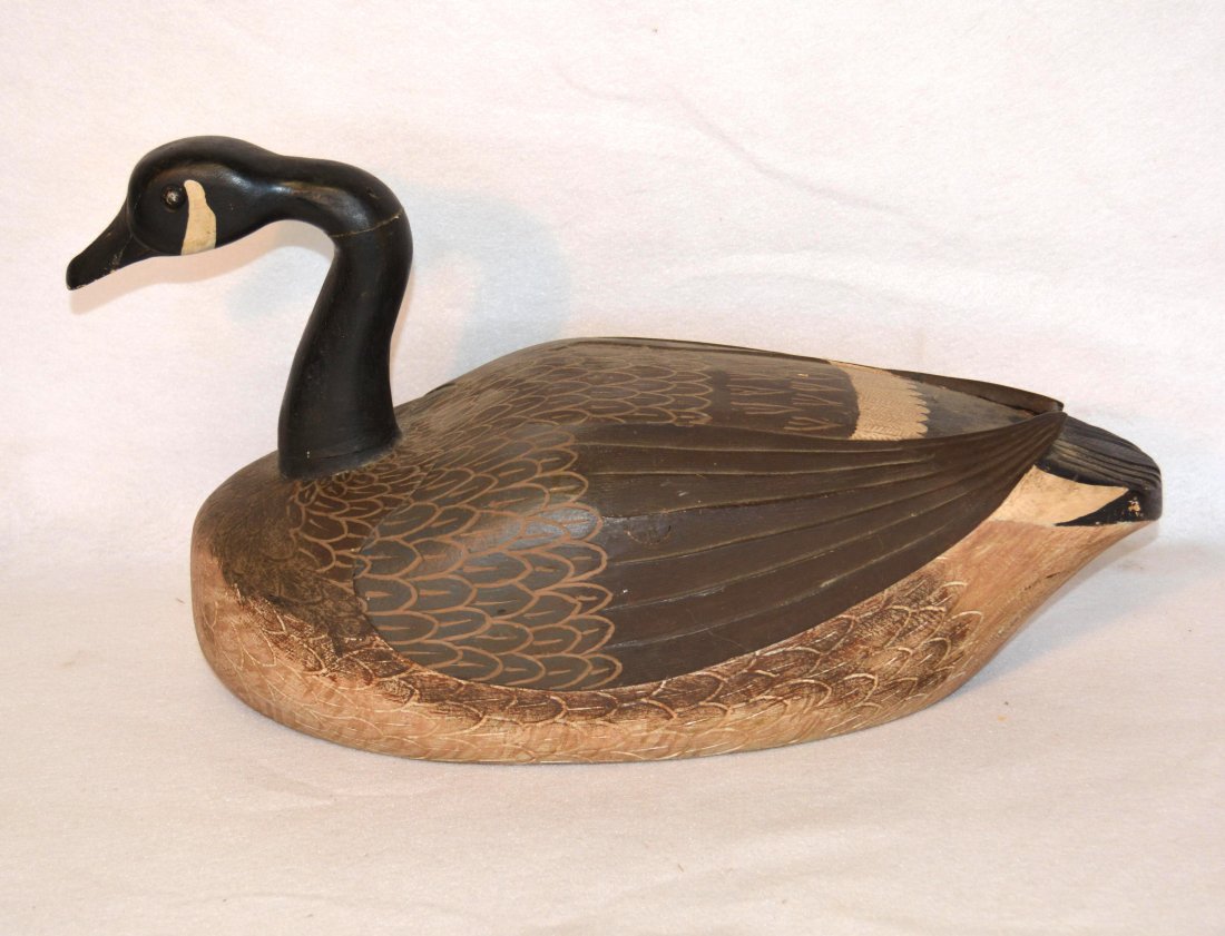 Folk art hissing Canadian goose decoy in original paint
