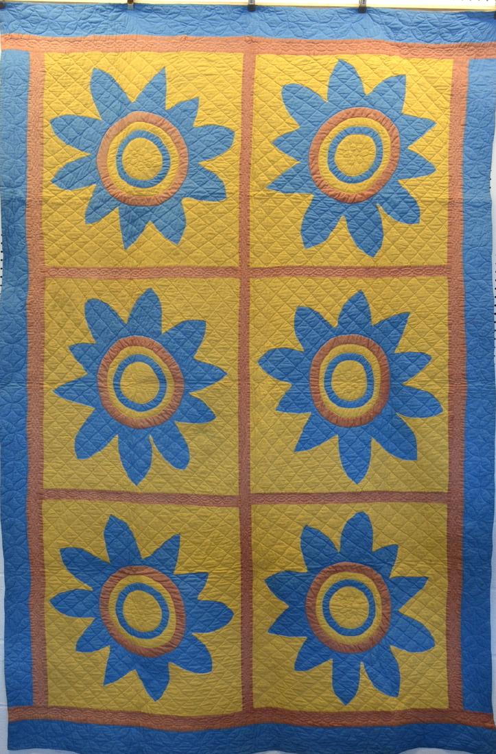 Amish quilt in graphic sunflower pattern - probably (1 of 6)