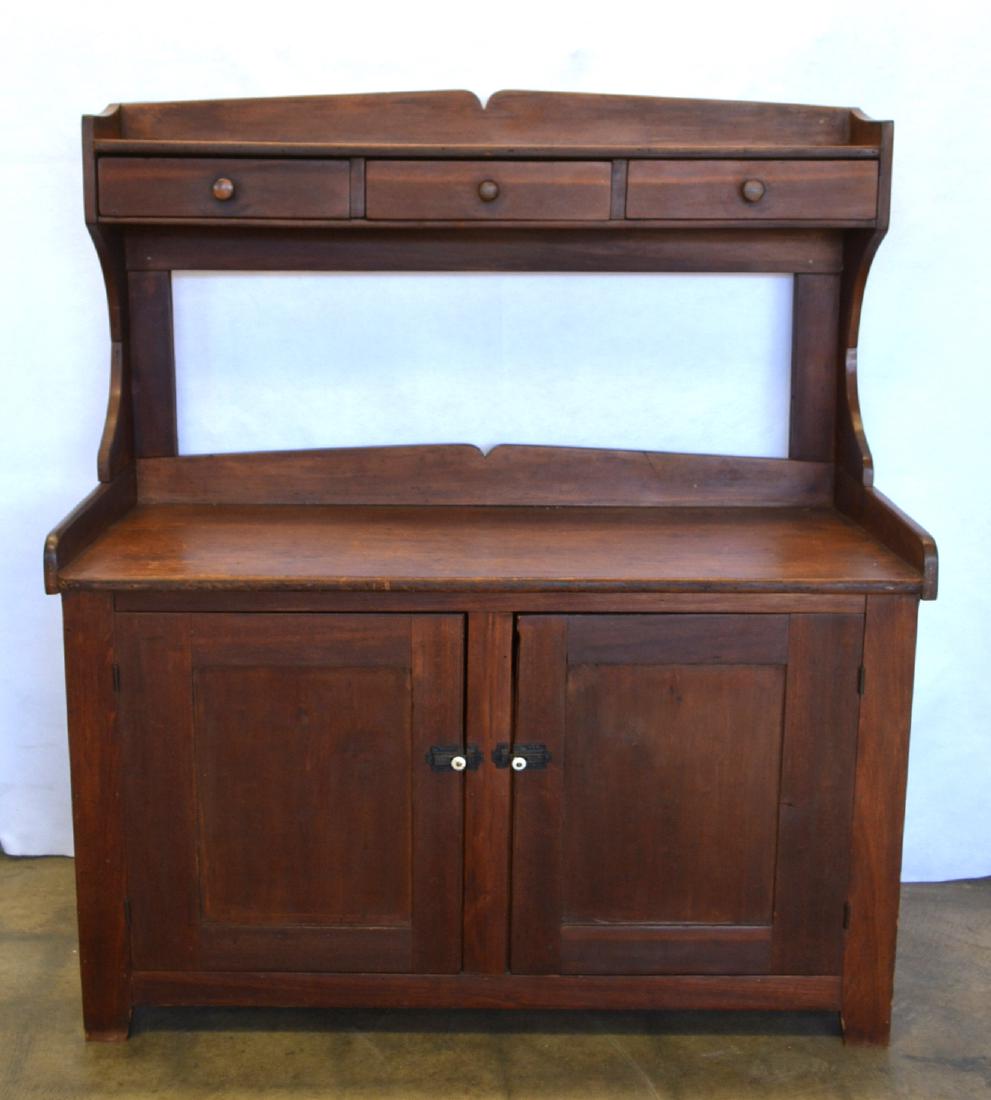 Pennsylvania dry sink cupboard having a top section (1 of 5)