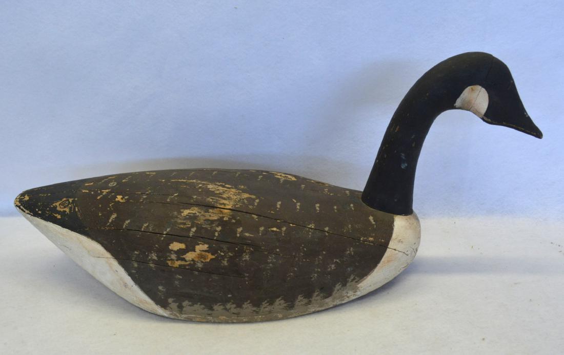Primitive hand painted wooden goose decoy in original (1 of 4)