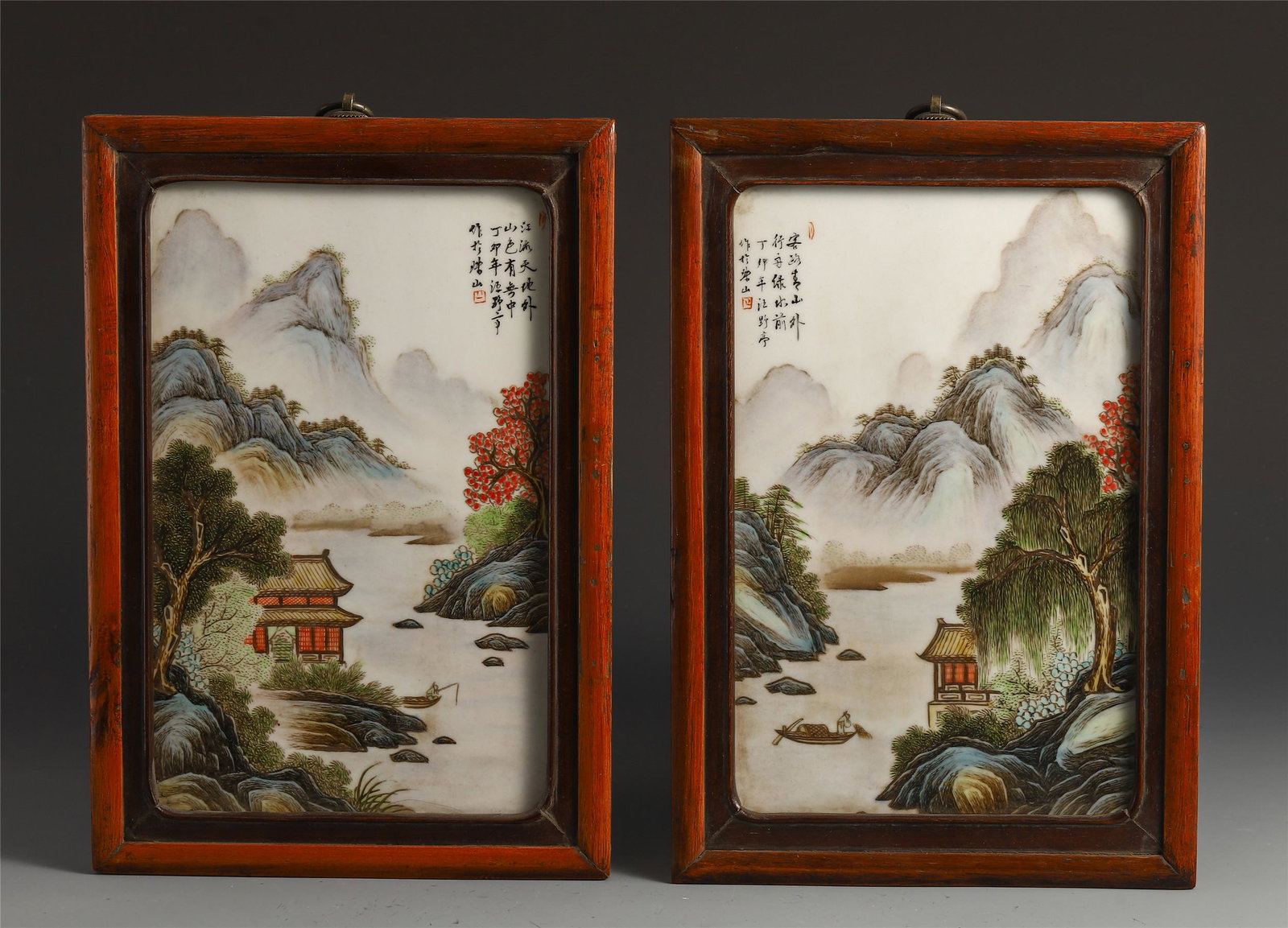 A PAIR OF CHINESE HARDWOOD PORCELAIN HANGED SCREENS: H. 28.5 cm. W. 18 cm.