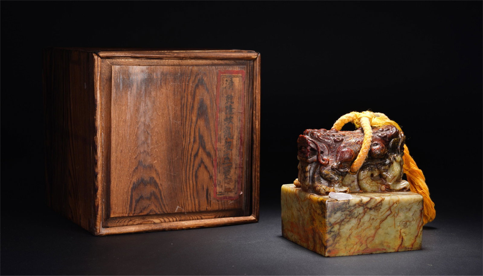 A CHINESE CARVED SOAPSTONE SQUARE SEAL: 9x9x10 cm. Weight 1695 gram.